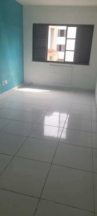Conheça Apartamento à venda Rua João Gonçalves de Lima Filho, Ramos, Rio de Janeiro - R$ 215.000 - 215305 - 4 4
