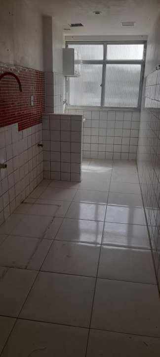 Conheça Apartamento à venda Rua João Gonçalves de Lima Filho, Ramos, Rio de Janeiro - R$ 215.000 - 215305 - 6 6