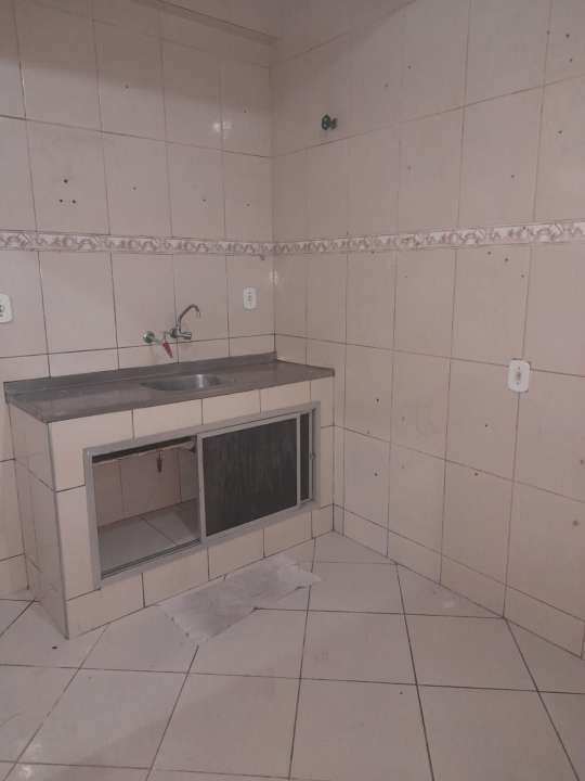 Conheça Casa de Vila à venda Travessa Campeões, Ramos, Zona Norte,Rio de Janeiro - R$ 200.000 - 042 - 8 8
