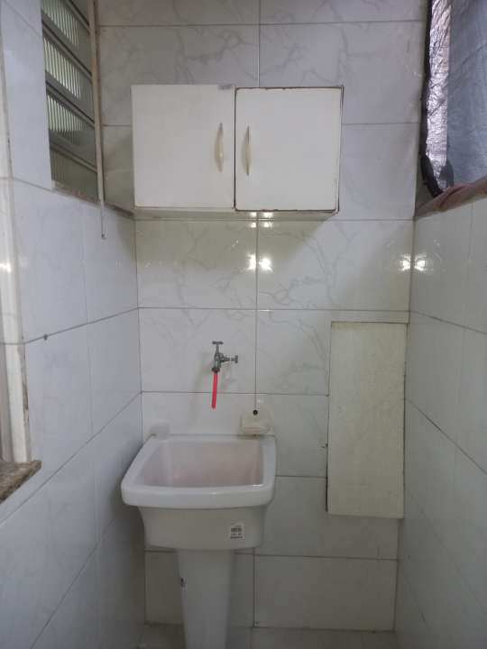 Conheça Apartamento para alugar Rua Barreiros, Ramos, Rio de Janeiro - R$ 1.600 - 1083101 - 11 11