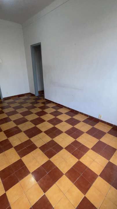 Conheça Apartamento para alugar Avenida dos Democráticos, Higienópolis, Rio de Janeiro - R$ 1.100 - 1585 - 4 4