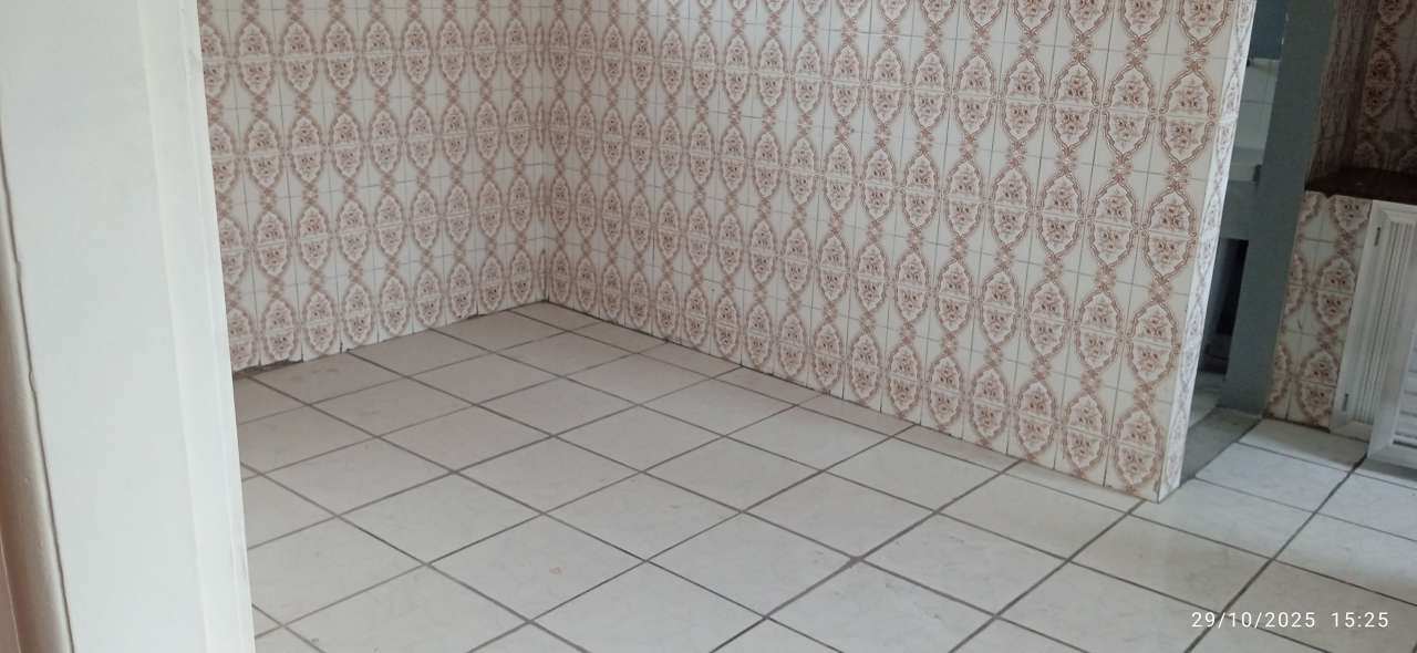 Conheça Apartamento para alugar Rua da Matriz, Agostinho Porto, São João de Meriti - R$ 1.000 - SRC2421202 - 9 9