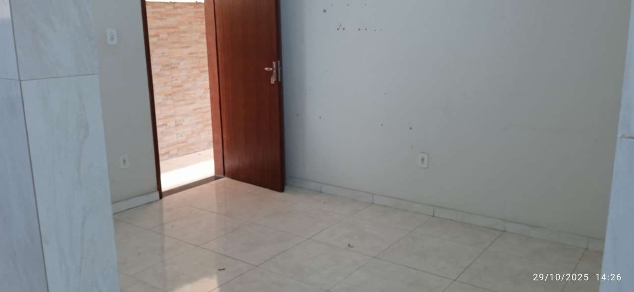 Conheça Apartamento para alugar Avenida Doutor Rúbens Farrula, Vila Rosali, São João de Meriti - R$ 900 - SRC47207 - 4 4