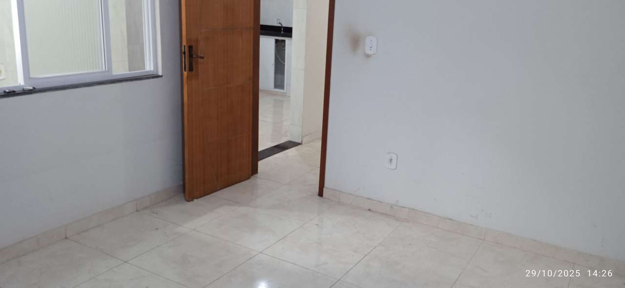 Conheça Apartamento para alugar Avenida Doutor Rúbens Farrula, Vila Rosali, São João de Meriti - R$ 900 - SRC47207 - 6 6