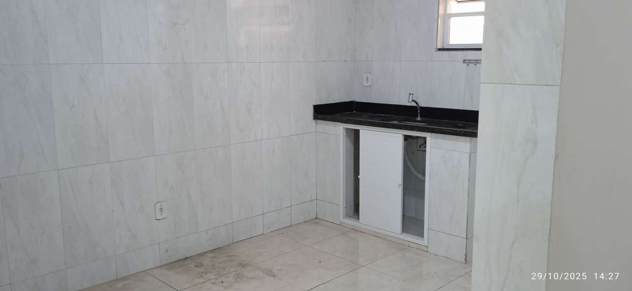 Conheça Apartamento para alugar Avenida Doutor Rúbens Farrula, Vila Rosali, São João de Meriti - R$ 900 - SRC47207 - 7 7