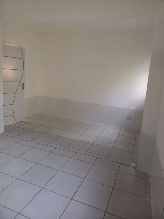 Conheça Casa para alugar Rua Carico, Jardim Metrópole, São João de Meriti - R$ 1.000 - SRC0316 - 6 6