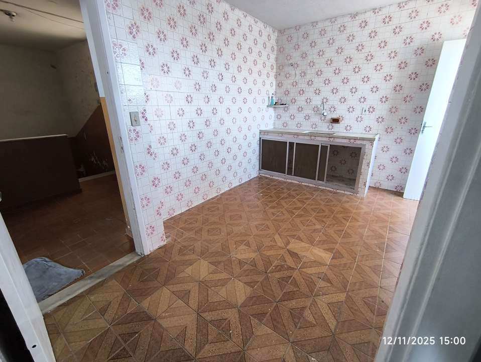 Conheça Apartamento para alugar Rua Doutor Gil Mota, Vila Rosali, São João de Meriti - R$ 1.100 - SRC261203 - 9 9