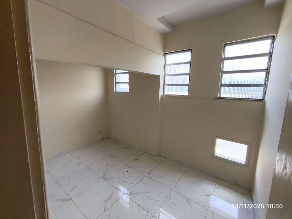 Conheça Apartamento para alugar Rua da Matriz, Centro, São João de Meriti - R$ 1.000 - SRC729201 - 2 2