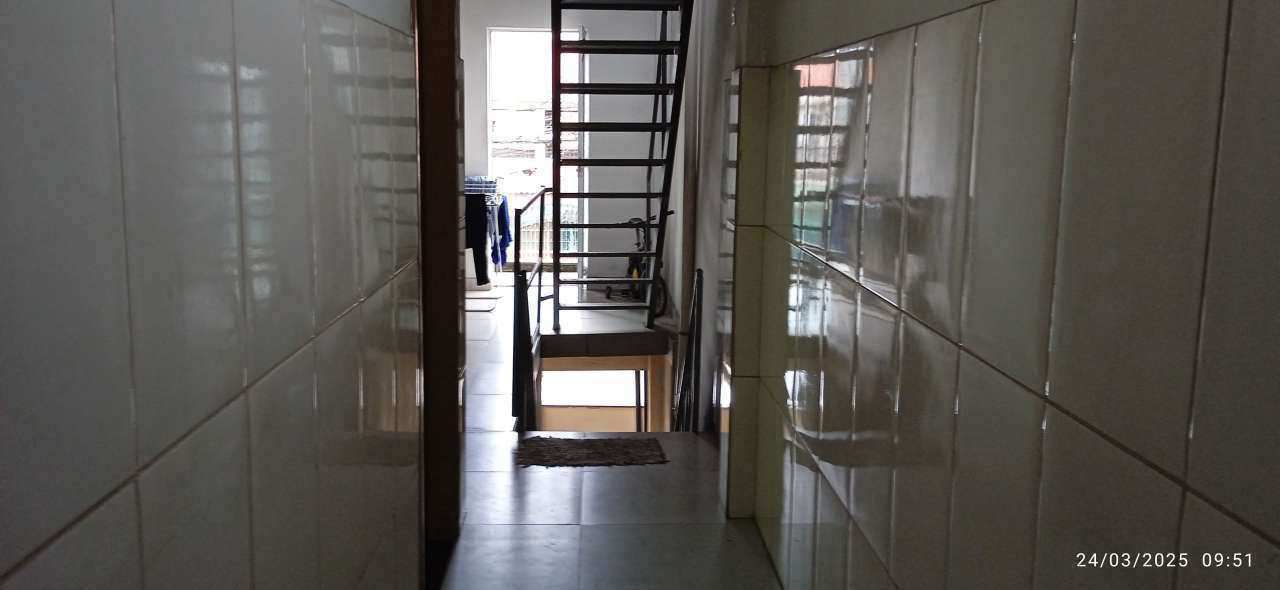 Conheça Casa para alugar Avenida Comércio, Jardim Metrópole, São João de Meriti - R$ 750 - SRC8502 - 3 3