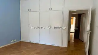 Quarto com armário - 16