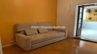 Quarto com armário e Estante - 17