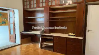 Quarto com armário e Estante - 18