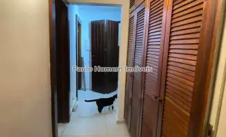 Corredor com armários - 21