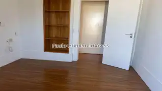 Quarto com VARANDA - 13