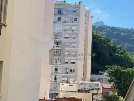 Pronto para Morar - Apto em ótima localização em Copacabana, reformado, salão, 2 qts, Armários, 86m², garagem, proximo do Metrô - Vista P/Cristo - 840.000 - AP2017