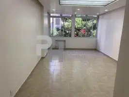Ótima localização - Espetacular Sala comercial, reformada, em ótima localização em Copacabana, próximo do Metrô - 250.000,00 - SAL1005