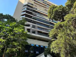 Total Infraestrutura - Apto em Copacabana, prédio de alto padrão, Junto Metrô, 2 Sts, 2 vagas escrituradas - 1.350.000 - AP2047