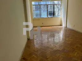 Ótima localização - Apartamento em Rua Nobre de Copacabana 3 Quartos armários, Suíte, 104m², vaga na Garagem - 900.000,00 - AP3025