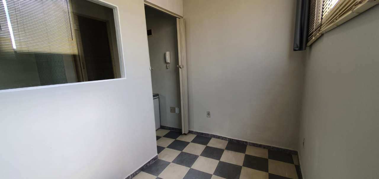 Conheça Alugar Sala Comercial 24m², Final Estrada do Portela, Madureira, RJ - R$ 650,00 - 01 - 7 7