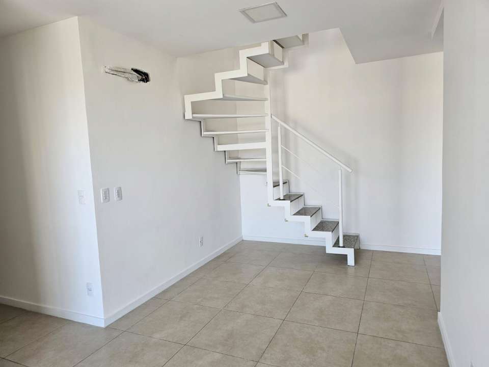 Conheça Cobertura à venda Rua Alexandre Ramos,Rio de Janeiro,RJ Oeste, Tanque - R$ 799.000 - VICO40002 - 19 19