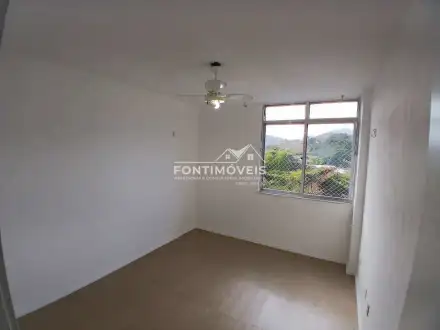 Ótima localização - Apartamento de 2 quartos com 64m² na Est. do Tindiba -Pechincha/RJ - FONTIMOVEIS - 546