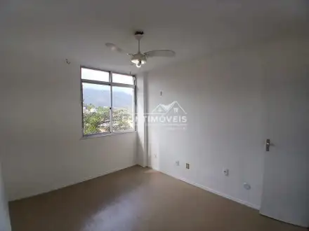 Ótima localização - Apartamento de 2 quartos com 64m² na Est. do Tindiba -Pechincha/RJ - FONTIMOVEIS - 546