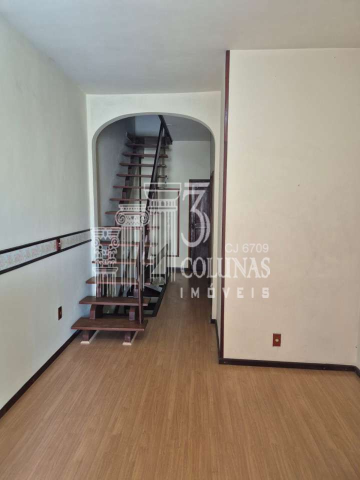 Ótima localização - Casa em Condomínio à venda Estrada do Galeão,Rio de Janeiro,RJ Portuguesa - R$ 700.000 - V001