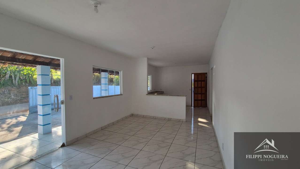 Conheça Vende-se casa com 3 quartos, sendo uma suíte, com vista para as montanhas. - FNCA30002 - 8 8