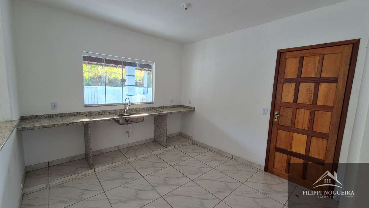 Conheça Vende-se casa com 3 quartos, sendo uma suíte, com vista para as montanhas. - FNCA30002 - 11 11