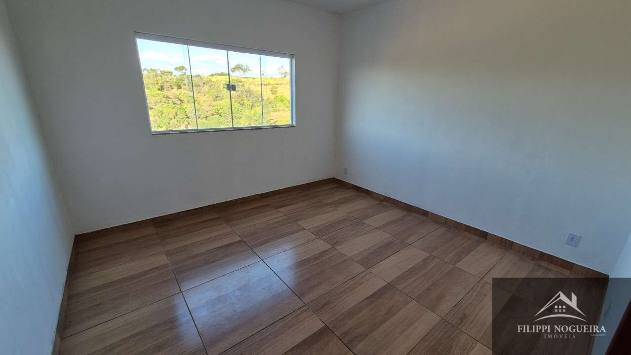 Conheça Vende-se casa com 3 quartos, sendo uma suíte, com vista para as montanhas. - FNCA30002 - 17 17