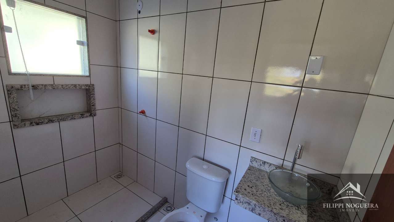 Conheça Vende-se casa com 3 quartos, sendo uma suíte, com vista para as montanhas. - FNCA30002 - 20 20