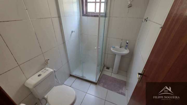 Conheça Vende-se apartamento térreo de 2 quartos sendo uma suíte, varanda e vaga em condomínio tranquilo. - FNAP20001 - 5 5