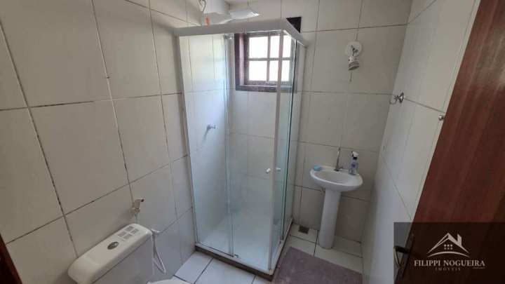 Conheça Vende-se apartamento térreo de 2 quartos sendo uma suíte, varanda e vaga em condomínio tranquilo. - FNAP20001 - 6 6