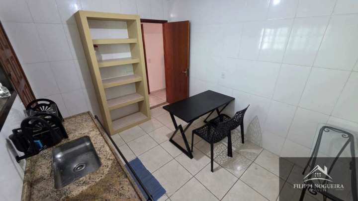 Conheça Vende-se apartamento térreo de 2 quartos sendo uma suíte, varanda e vaga em condomínio tranquilo. - FNAP20001 - 13 13
