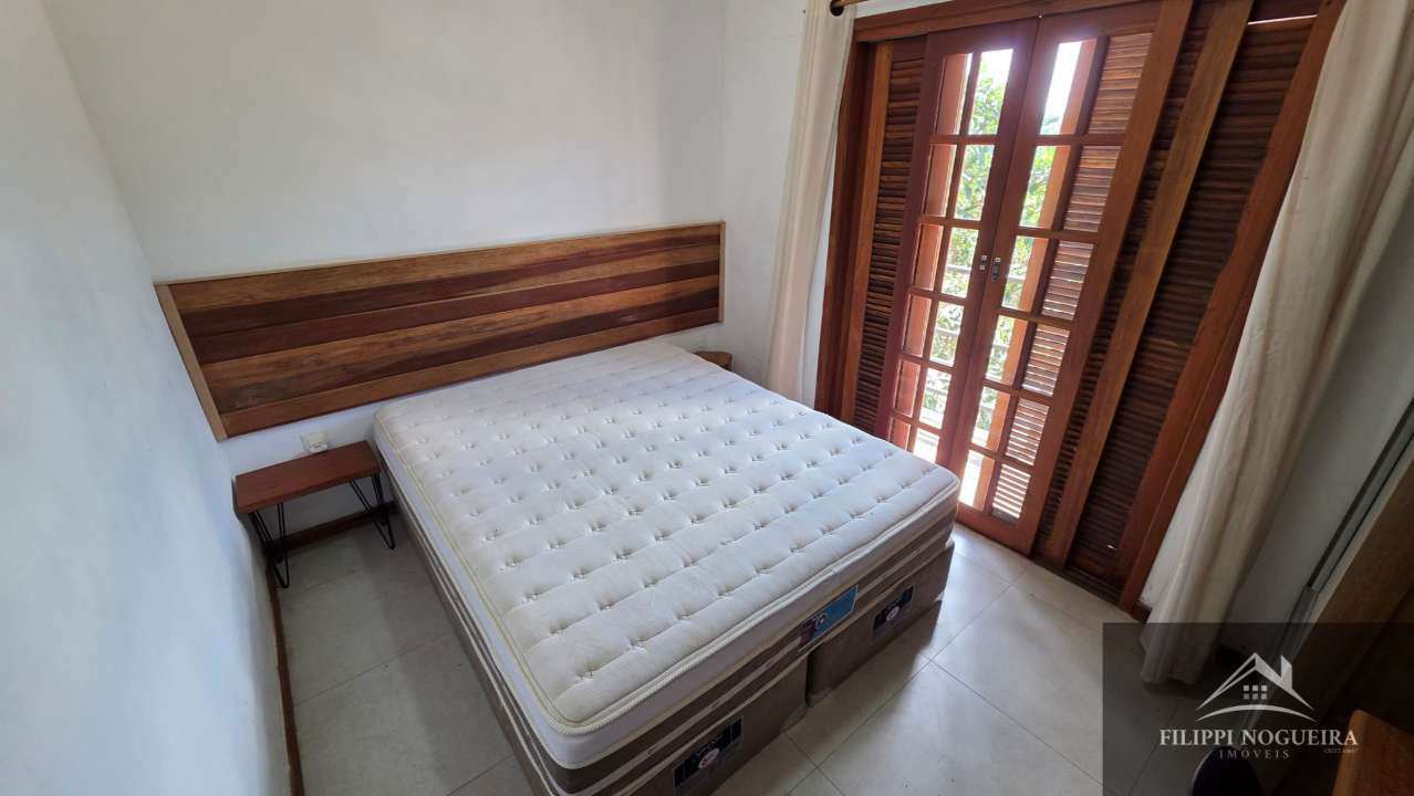 Conheça Vende-se casa moderna e aconchegante com 6 quartos e 3 banheiros a 650 metros do Lago de Javary - FNCA60001 - 18 18