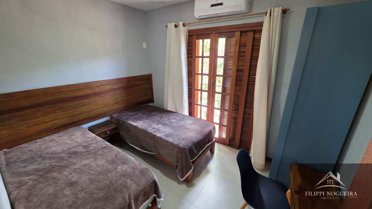 Conheça Vende-se casa moderna e aconchegante com 6 quartos e 3 banheiros a 650 metros do Lago de Javary - FNCA60001 - 19 19