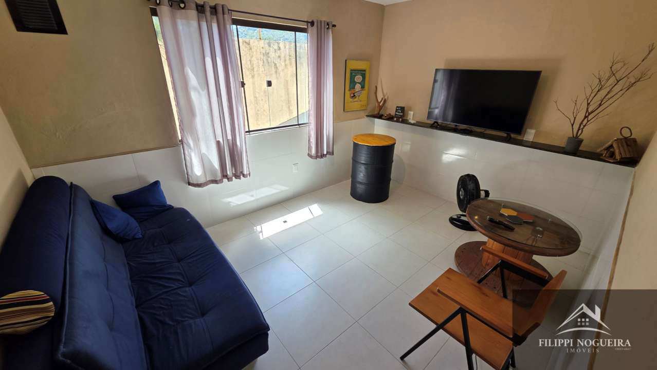 Conheça Vende-se casa moderna e aconchegante com 6 quartos e 3 banheiros a 650 metros do Lago de Javary - FNCA60001 - 26 26