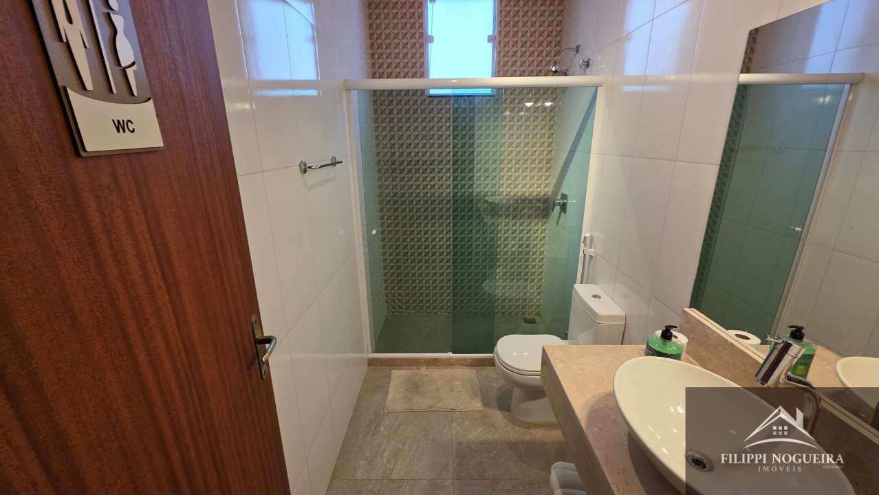 Conheça Vende-se casa moderna e aconchegante com 6 quartos e 3 banheiros a 650 metros do Lago de Javary - FNCA60001 - 25 25