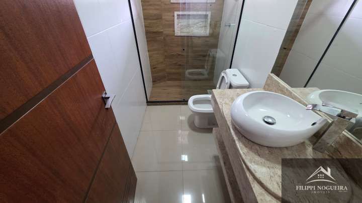 Conheça Vende-se excelente casa com 3 quartos, sendo uma suíte master com hidromassagem e área gourmet - FNCA30006 - 4 4