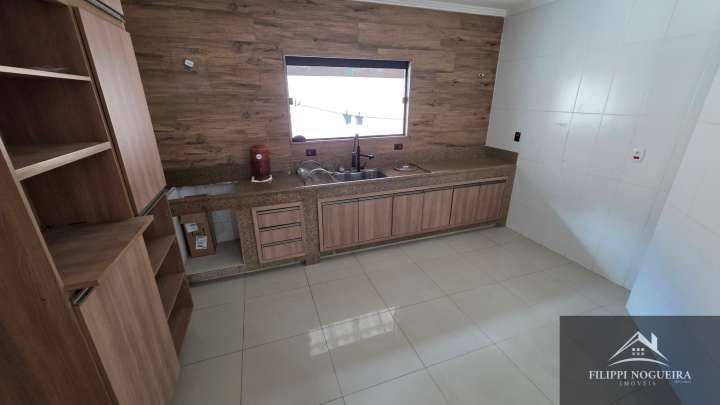 Conheça Vende-se excelente casa com 3 quartos, sendo uma suíte master com hidromassagem e área gourmet - FNCA30006 - 12 12