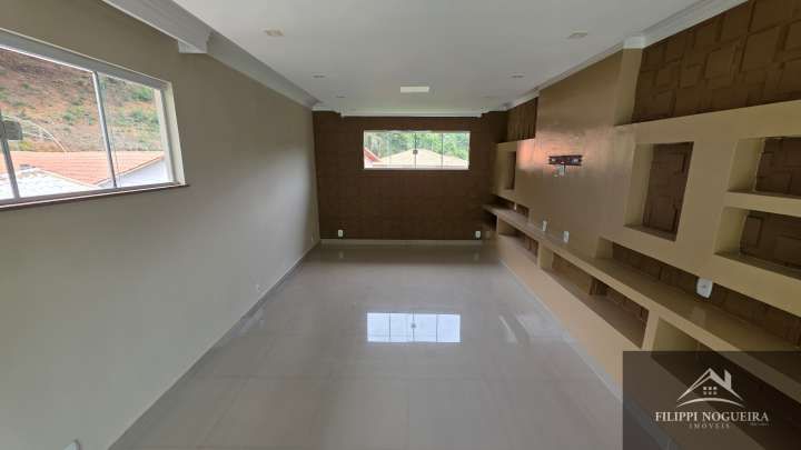 Conheça Vende-se excelente casa com 3 quartos, sendo uma suíte master com hidromassagem e área gourmet - FNCA30006 - 15 15