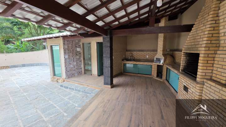 Conheça Vende-se excelente casa com 3 quartos, sendo uma suíte master com hidromassagem e área gourmet - FNCA30006 - 29 29