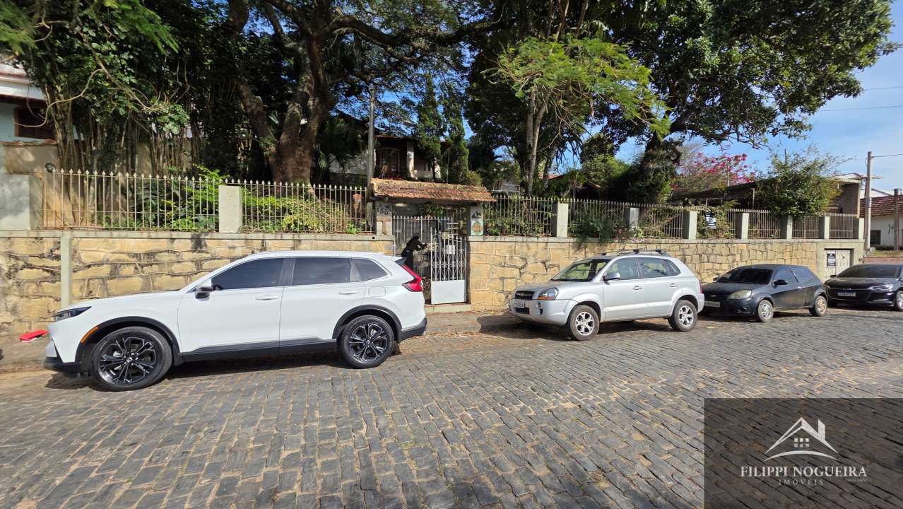 Conheça Oportunidade! Área comercial com 1.275 m² e saída para duas ruas no Centro de Miguel Pereira. - FNCA60002 - 1 1