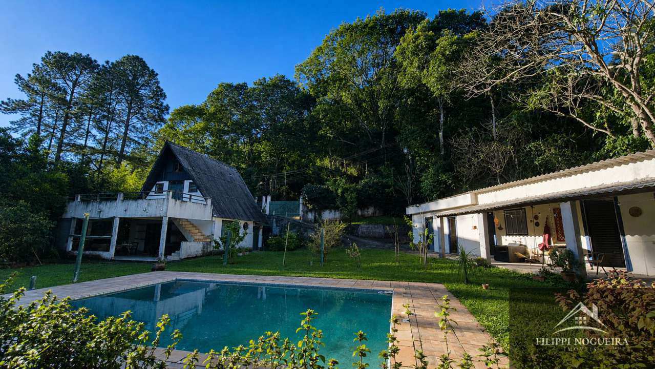 Conheça Chalé com piscina, área gourmet, kitnet e duas suítes externas em terreno de 1.450 m² em Miguel Pereira. - FNCA50003 - 5 5