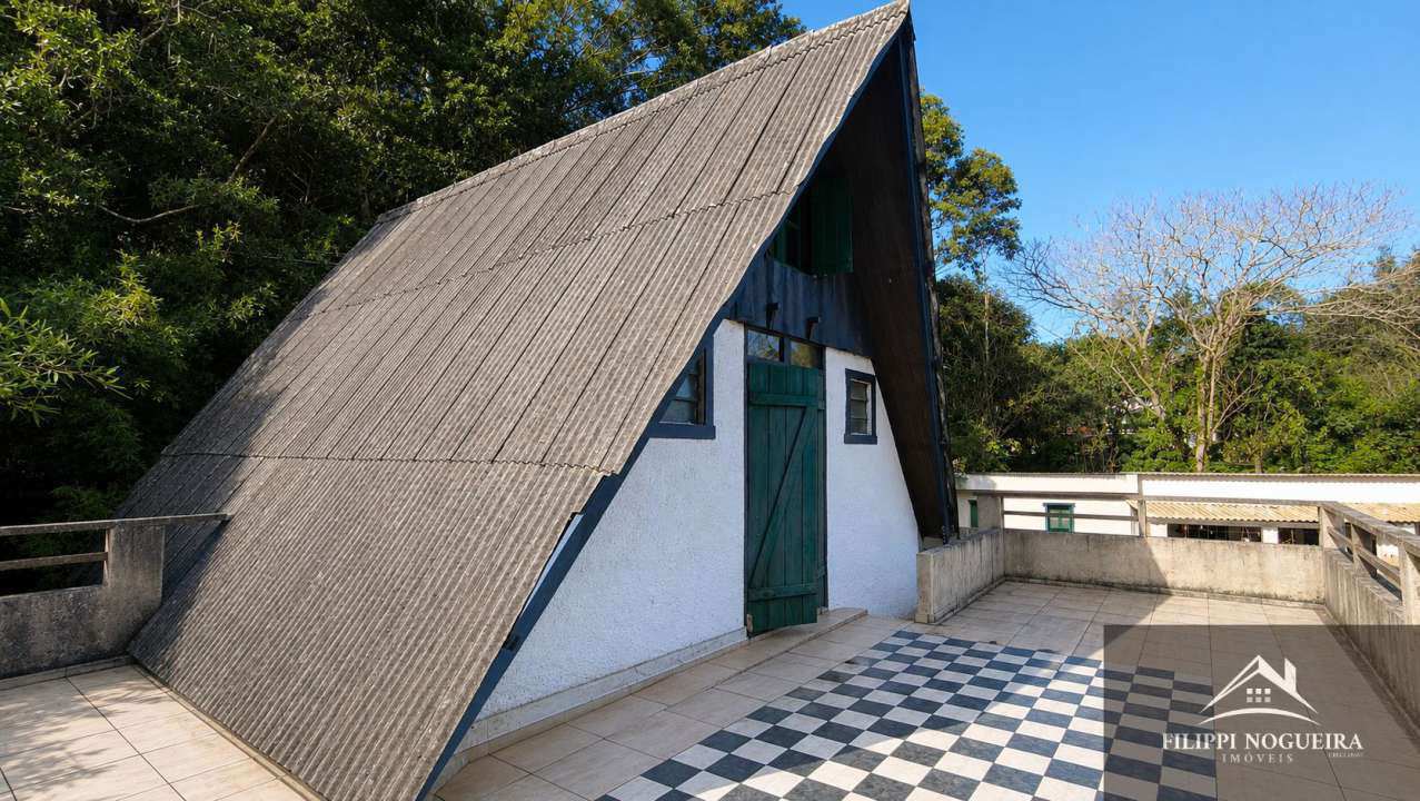 Conheça Chalé com piscina, área gourmet, kitnet e duas suítes externas em terreno de 1.450 m² em Miguel Pereira. - FNCA50003 - 7 7
