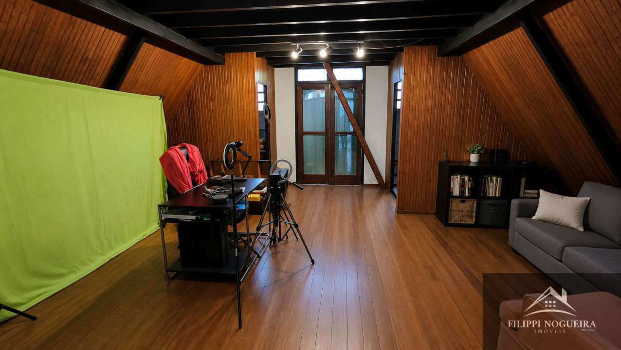 Conheça Chalé com piscina, área gourmet, kitnet e duas suítes externas em terreno de 1.450 m² em Miguel Pereira. - FNCA50003 - 13 13