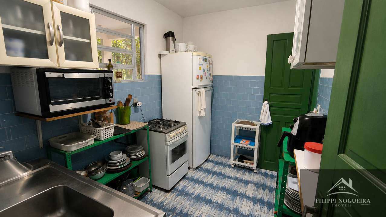 Conheça Chalé com piscina, área gourmet, kitnet e duas suítes externas em terreno de 1.450 m² em Miguel Pereira. - FNCA50003 - 18 18