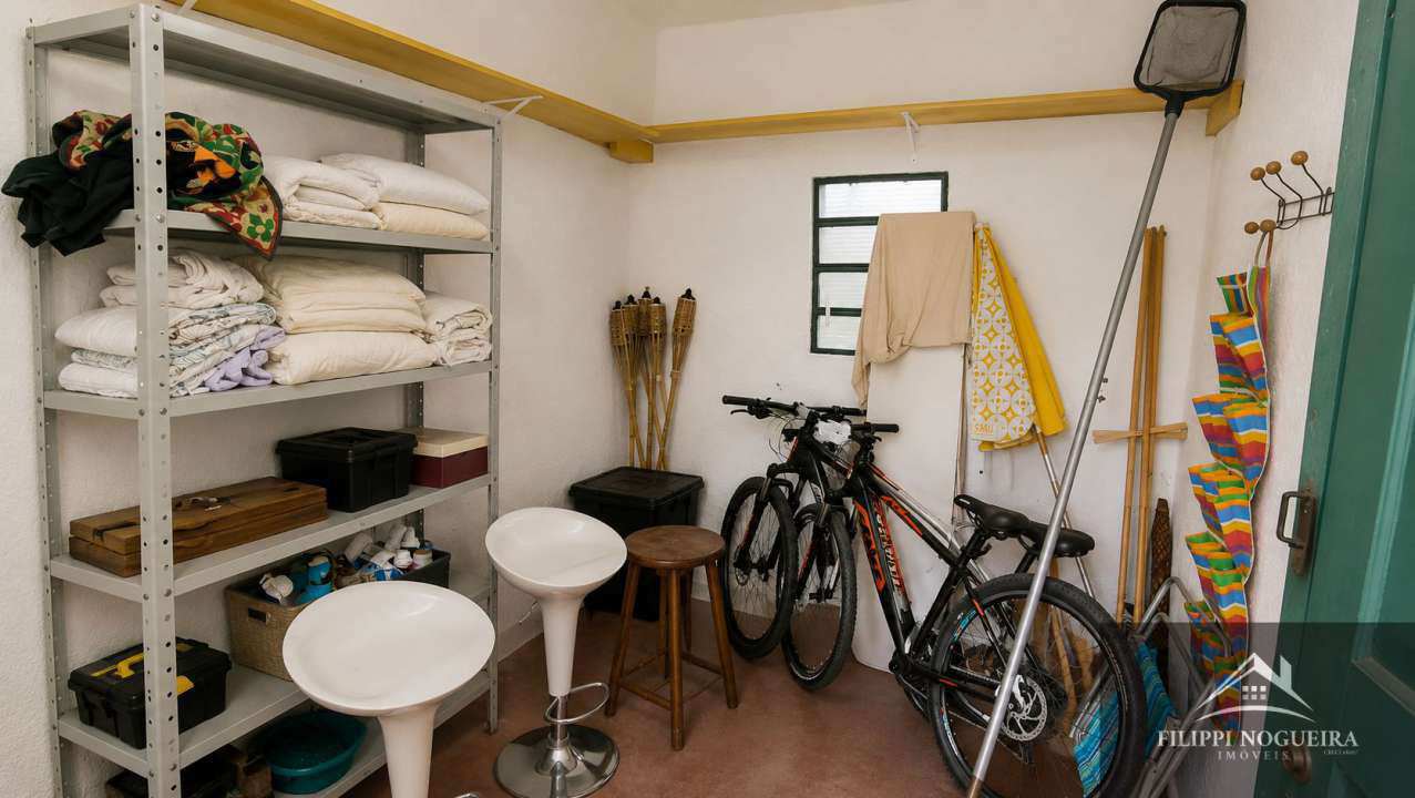 Conheça Chalé com piscina, área gourmet, kitnet e duas suítes externas em terreno de 1.450 m² em Miguel Pereira. - FNCA50003 - 21 21