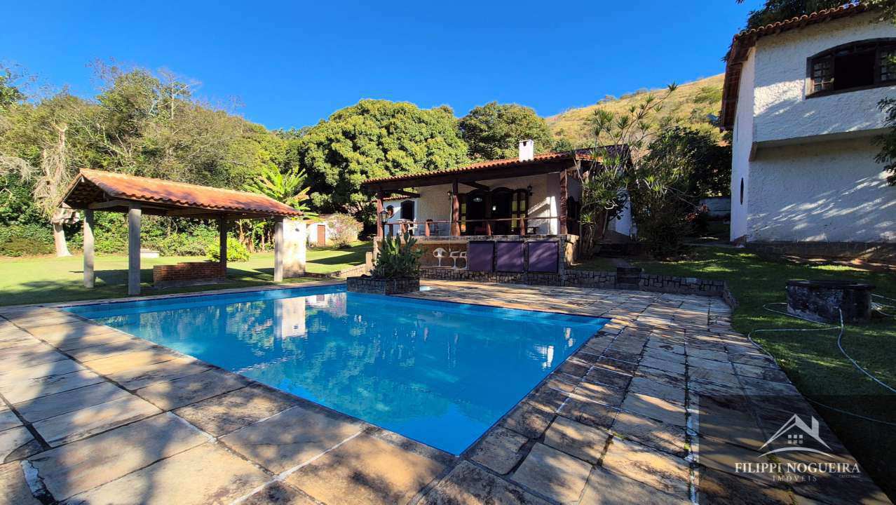 Conheça Propriedade maravilhosa com piscina, 5 quartos, sendo uma suíte, apartamento independente e um área total com 2.600m² em Miguel Pereira. - casa980javary - 2 2