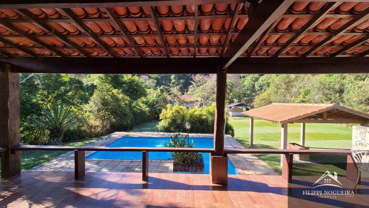 Conheça Propriedade maravilhosa com piscina, 5 quartos, sendo uma suíte, apartamento independente e um área total com 2.600m² em Miguel Pereira. - casa980javary - 3 3